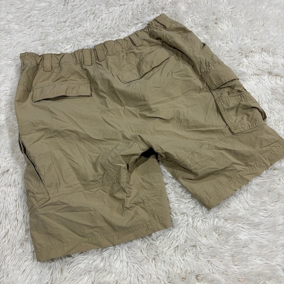 REI Men’s khaki hiking Cargo Shorts Size XL - Picture 7 of 9